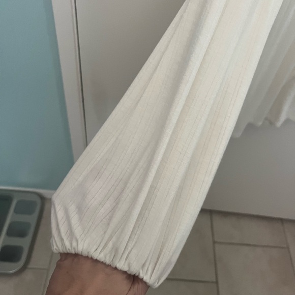 Jessica Simpson super soft Blouse - Picture 3 of 7